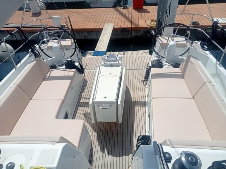 Sailboat rental with or without captain Jeanneau Salerno