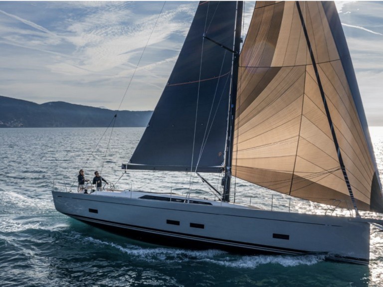 Sailboat for rent Castellammare del Golfo at the best price