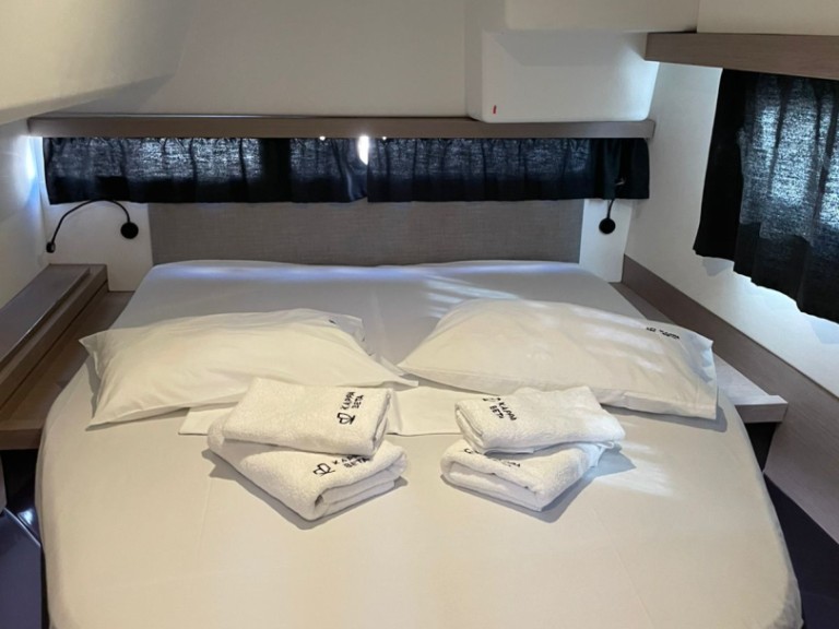 Bareboat Rental Catamaran Fountaine Pajot with a boat licence