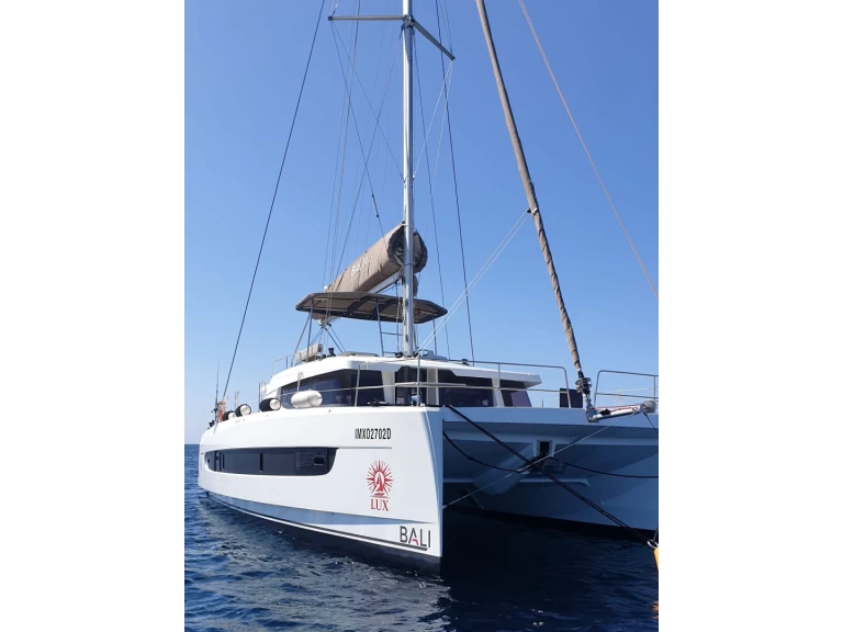 Bali Bali 4.6 charter bareboat or captained in  Palermo