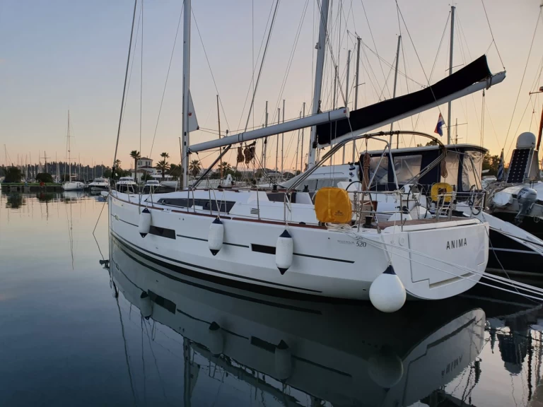 Dufour Dufour 520 Grand Large in Gouvia on SamBoat