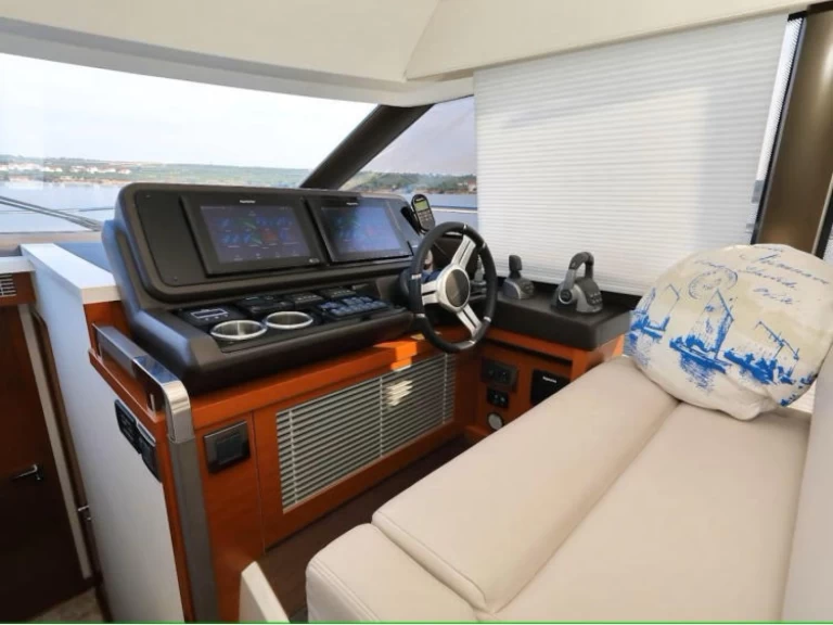 Luxury Yacht for rent Split at the best price