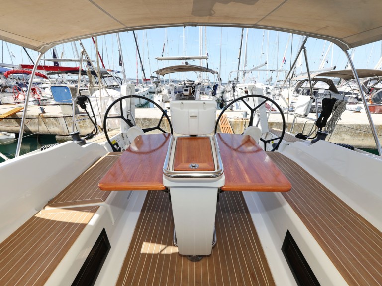 Yacht charter Biograd na Moru cheap Hanse 388