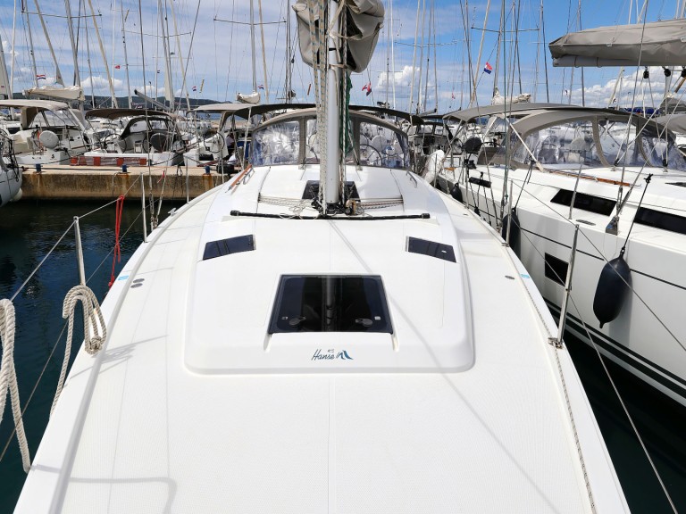 Sailboat for rent Biograd na Moru at the best price