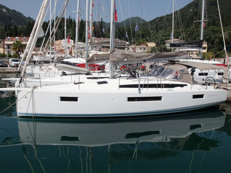 Yacht charter Benitses cheap Sun Odyssey 410