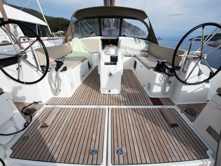Rent a Jeanneau Sun Odyssey 490 Neo Klima