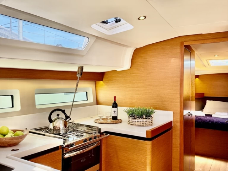 Boat rental Jeanneau Sun Odyssey 490 in Piso Livadi on Samboat