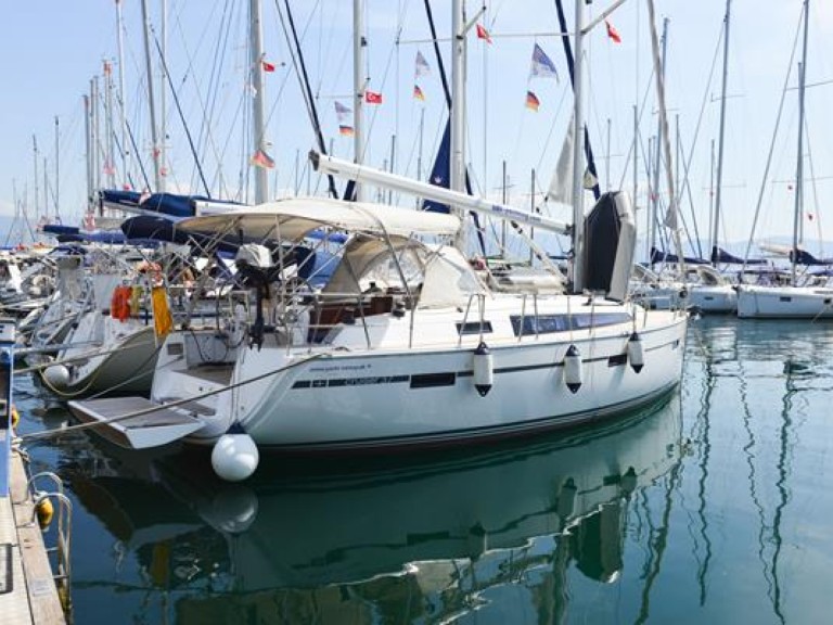 Bavaria Cruiser 37 in Fethiye on SamBoat