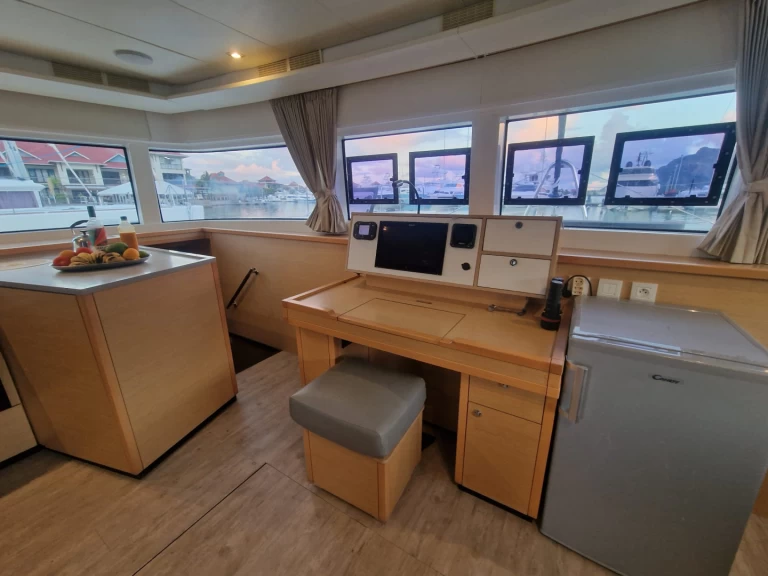 Catamaran for rent Le Marin at the best price