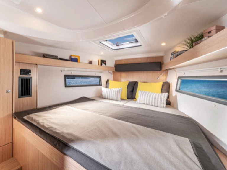 Rent a Bavaria Bavaria 38 C La Spezia