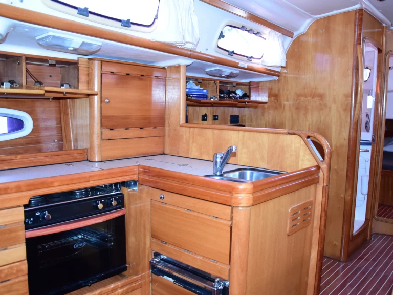 Yacht charter La Spezia cheap Cruiser 50