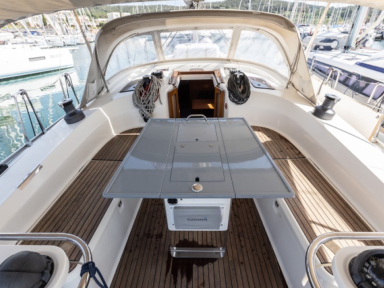 Bareboat Rental Sailboat Bavaria with a boat licence