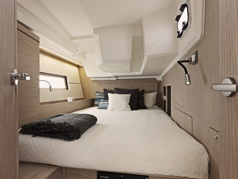 Sailboat rental with or without captain Bénéteau Alimos