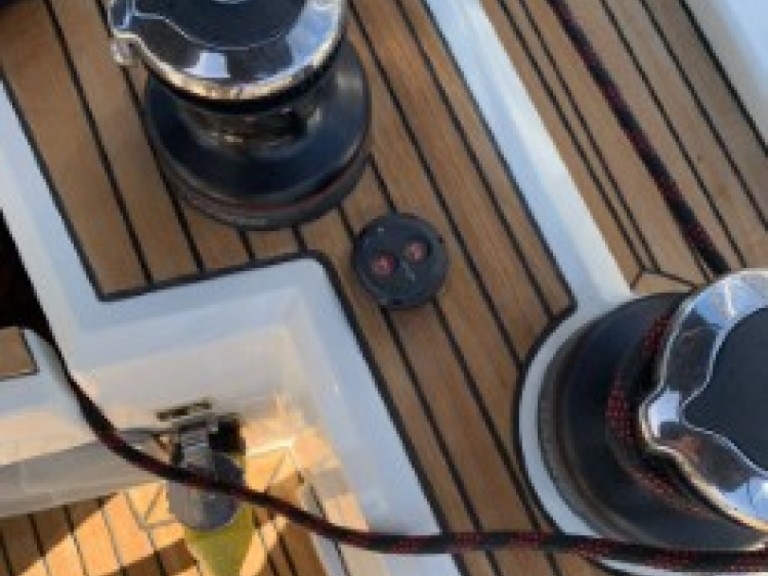 Bareboat Rental Sailboat Bénéteau with a boat licence