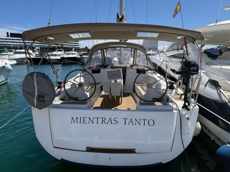 Bareboat Rental Sailboat Jeanneau with a boat licence