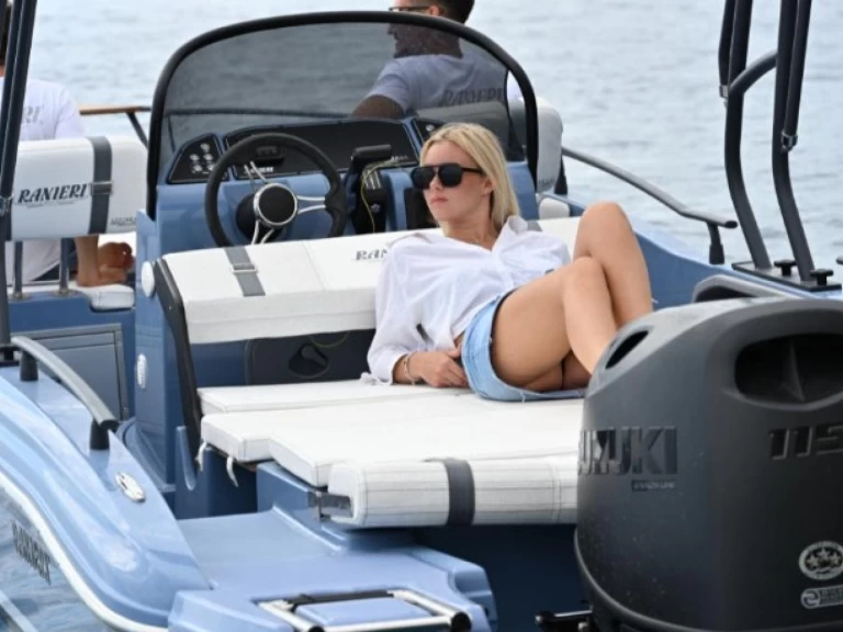 Motorboat rental with or without captain Ranieri Bevazzana