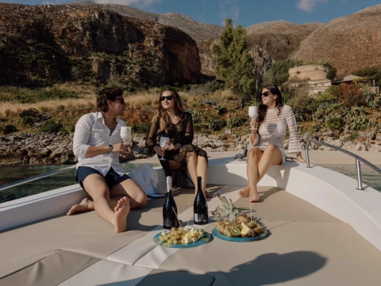 Motorboat rental with or without captain LIVER Castellammare del Golfo