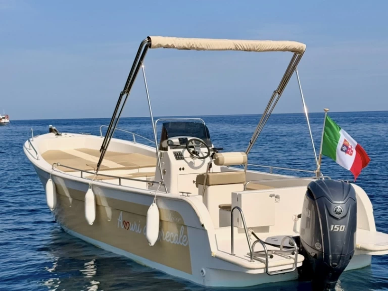 Motorboat for rent Castellammare del Golfo at the best price