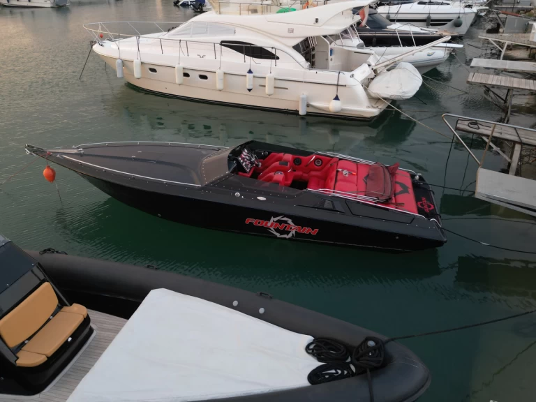 Rent a Fountain Fever 29 Glyfada