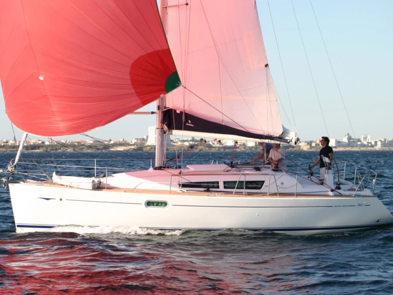 Jeanneau Sun Odyssey 36i in Lávrio on SamBoat