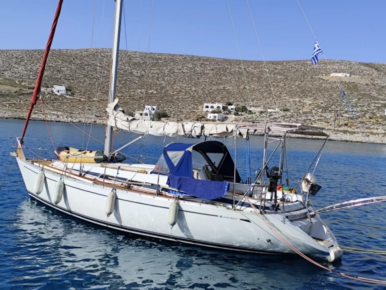 Sailboat for rent Athens at the best price