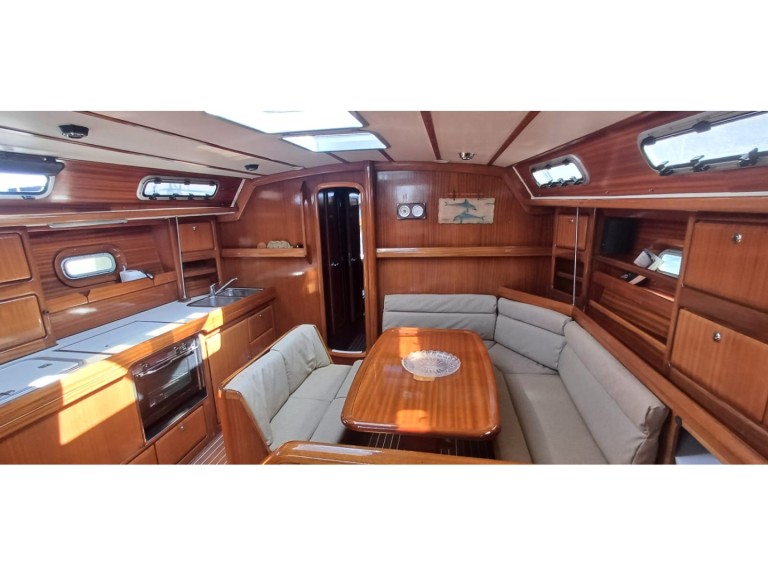 Rent a Bavaria Bavaria 42 Lefkáda