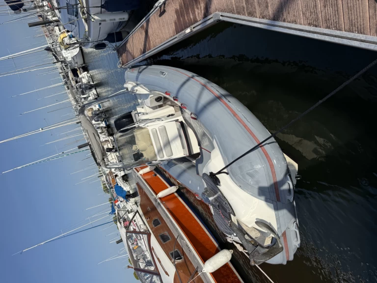 Rent a Nuova Jolly King 700 Rs Arcachon