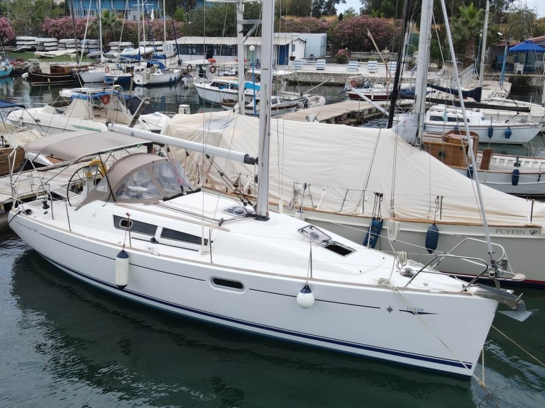Rent a Jeanneau Sun Odyssey 36i Lávrio