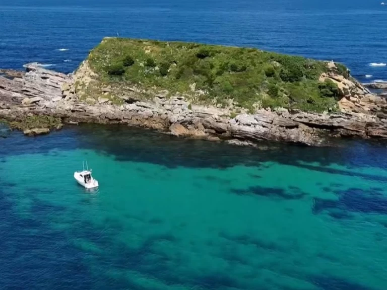 Yacht charter Hondarribia cheap 760 walk around