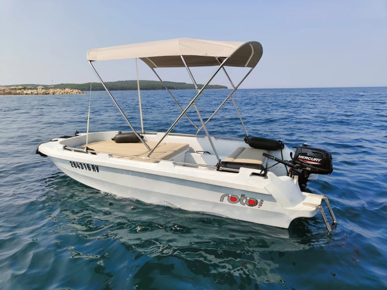 Motorboat for rent Rovinj at the best price