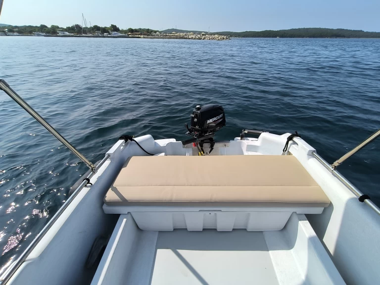 Yacht charter Rovinj cheap Roto 450