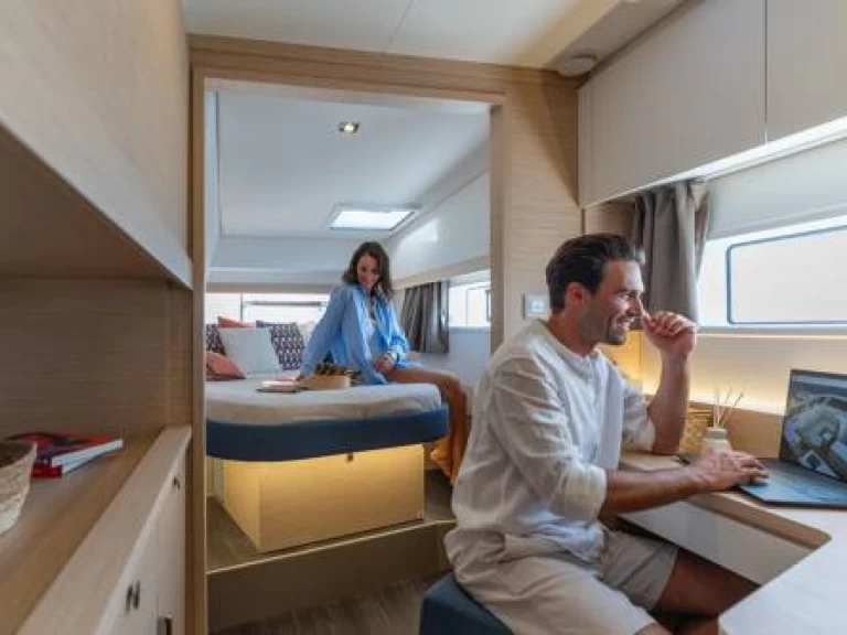 Yacht charter Palma de Mallorca cheap FP 44-4