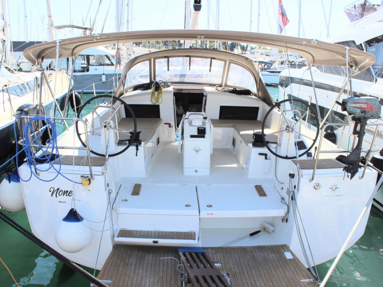 Boat rental Jeanneau Sun Odyssey 490 in Split on Samboat