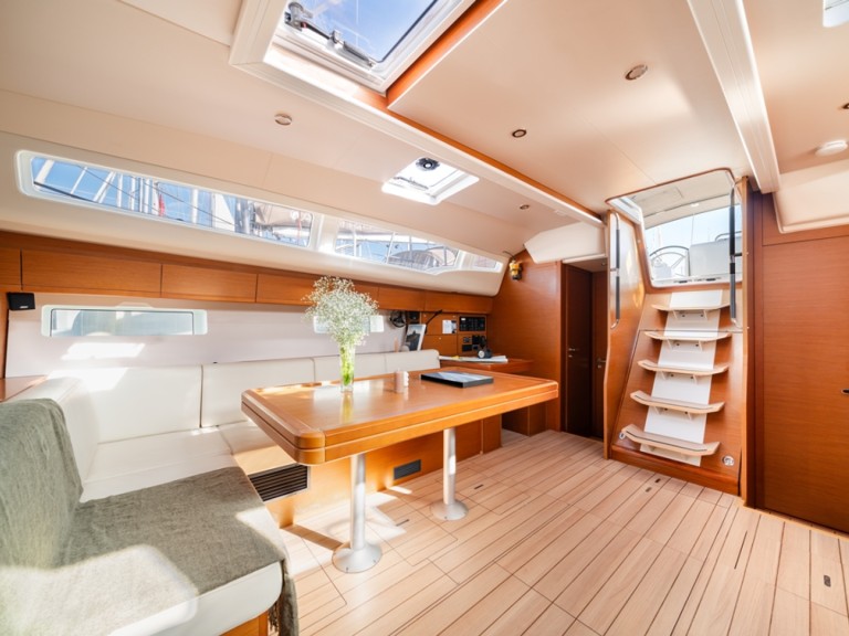 Sailboat rental in Lávrio - Jeanneau Jeanneau 54