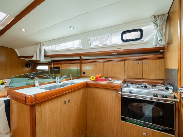 Bareboat Rental Sailboat Jeanneau with a boat licence