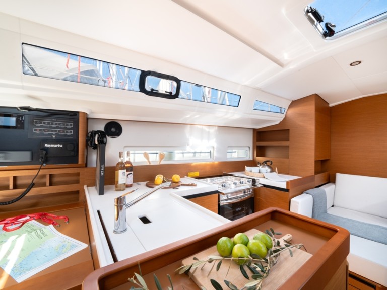 Sailboat rental with or without captain Jeanneau Kos