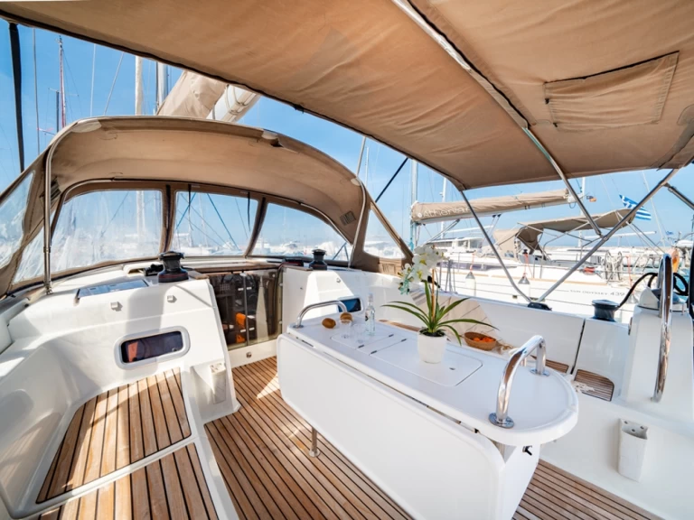 Sailboat for rent Nydri at the best price