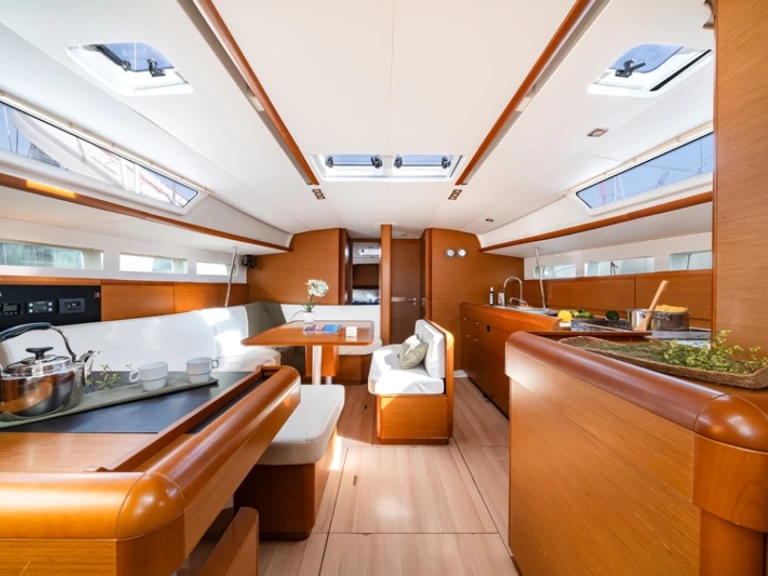 Jeanneau Sun Odyssey 519 charter bareboat or captained in  Néa Péramos