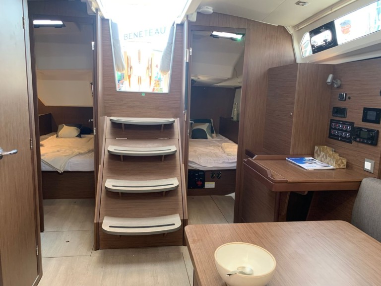 Boat rental Bénéteau OCEANIS 37.1 OCEANIS 37.1 in Port de La Base de Lorient on Samboat