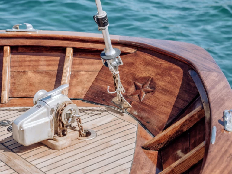 Rent a Di Pinto Sparviero Forio