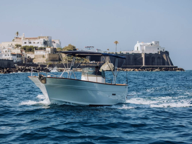 Motorboat rental with or without captain O.P Nautica Forio