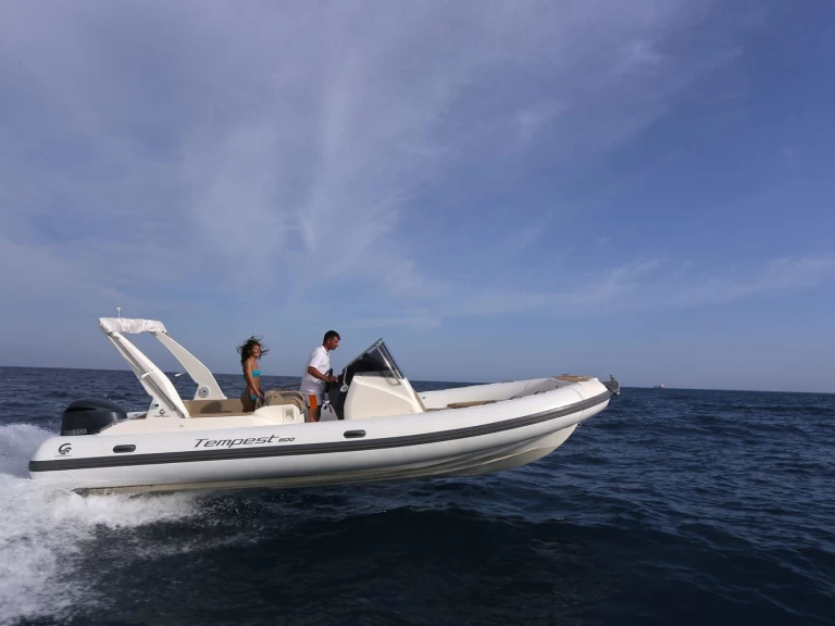 Capelli Tempest 800 Sun in Port de Saint-Cyprien Méditerranée on SamBoat