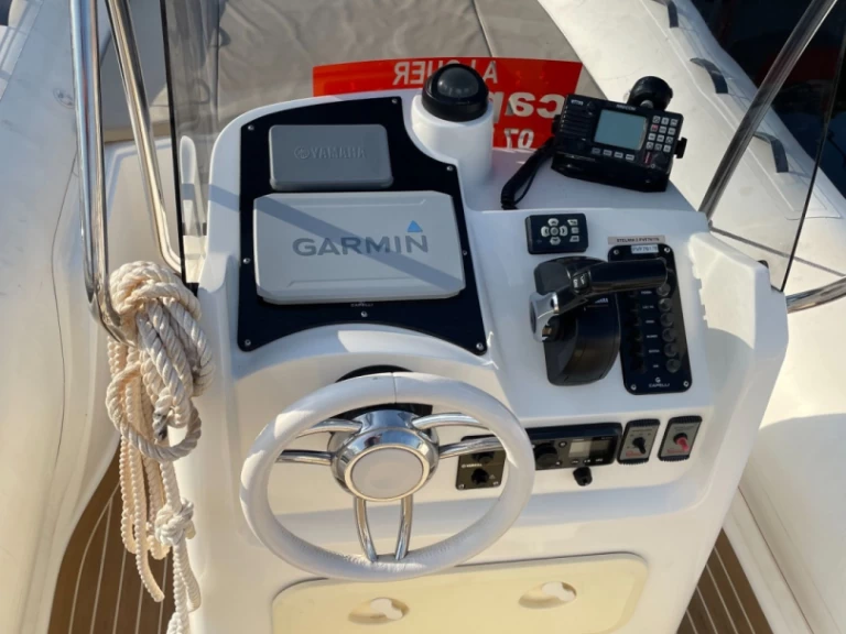 Capelli Tempest 700 Sun in Port de Saint-Cyprien Méditerranée on SamBoat