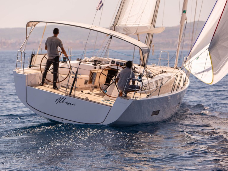 Sailboat for rent Lávrio at the best price