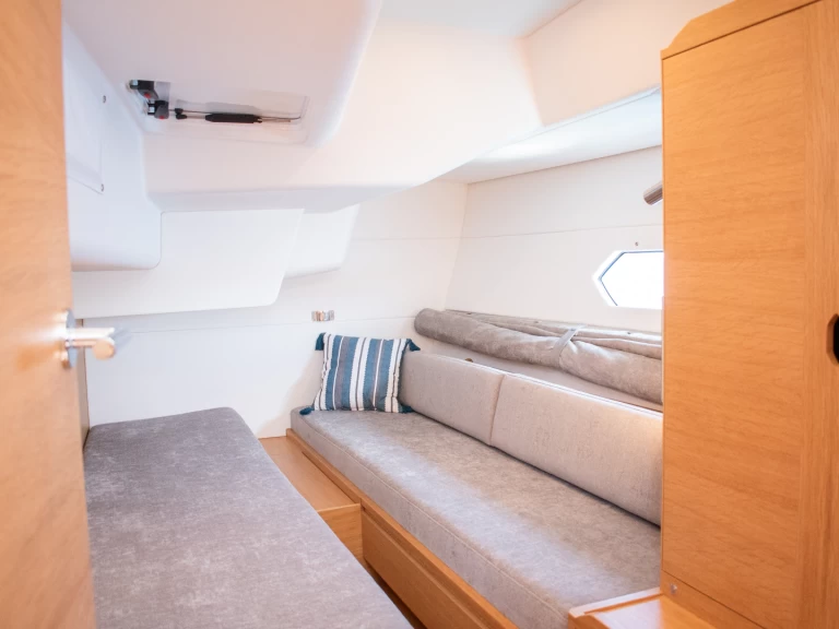 Yacht charter Olympic Marine cheap Xc47