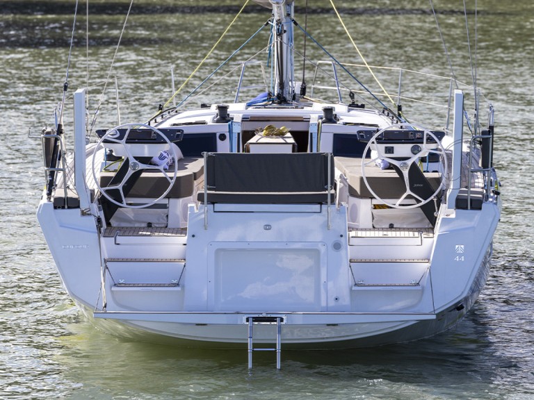 Bareboat Rental Sailboat Dufour with a boat licence