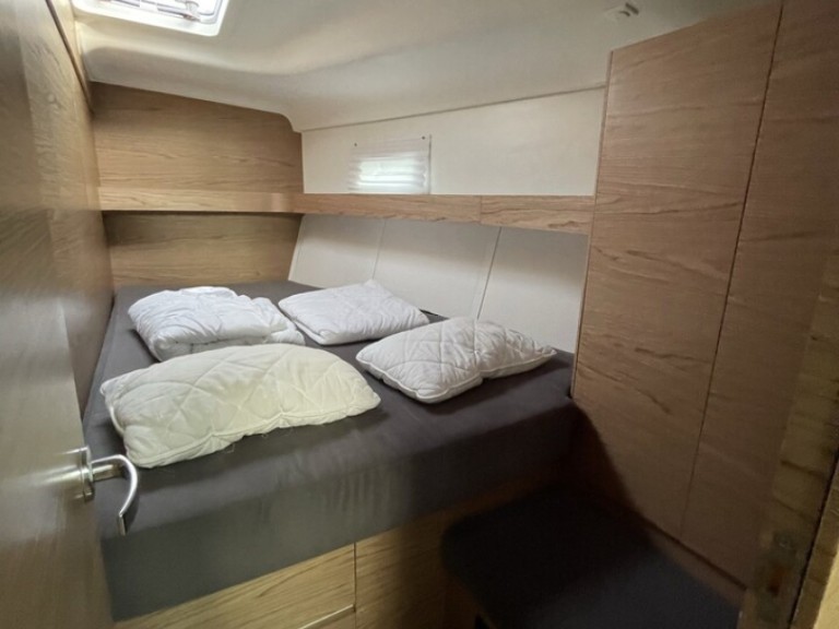 Sailboat for rent Palma de Mallorca at the best price