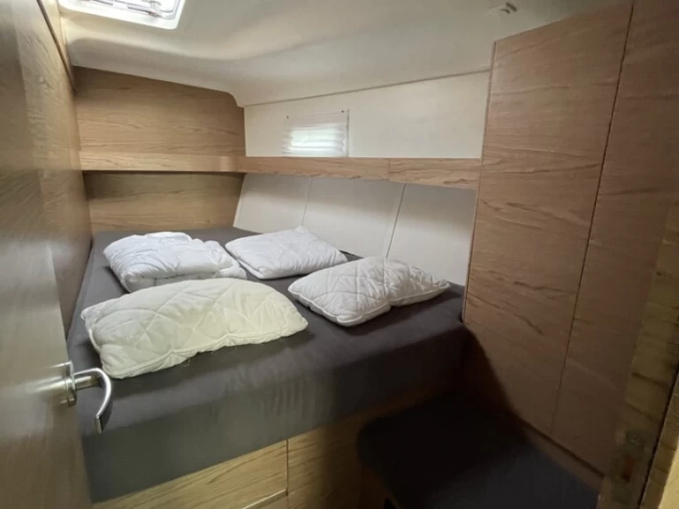 Sailboat for rent Palma de Mallorca at the best price