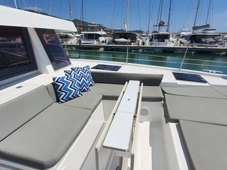 Bali Bali 4.6 charter bareboat or captained in  Sitges