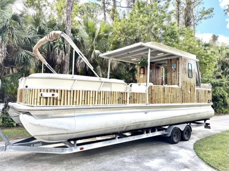 Yacht charter West Palm Beach cheap 43 CC